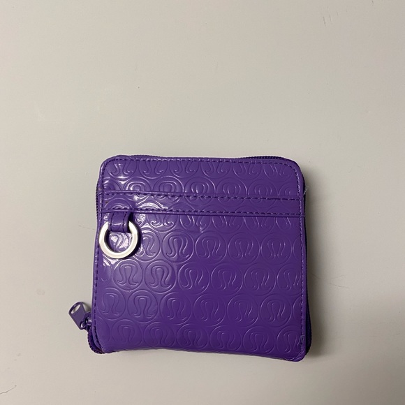 Purple Lululemon wallet bag - Picture 4 of 10
